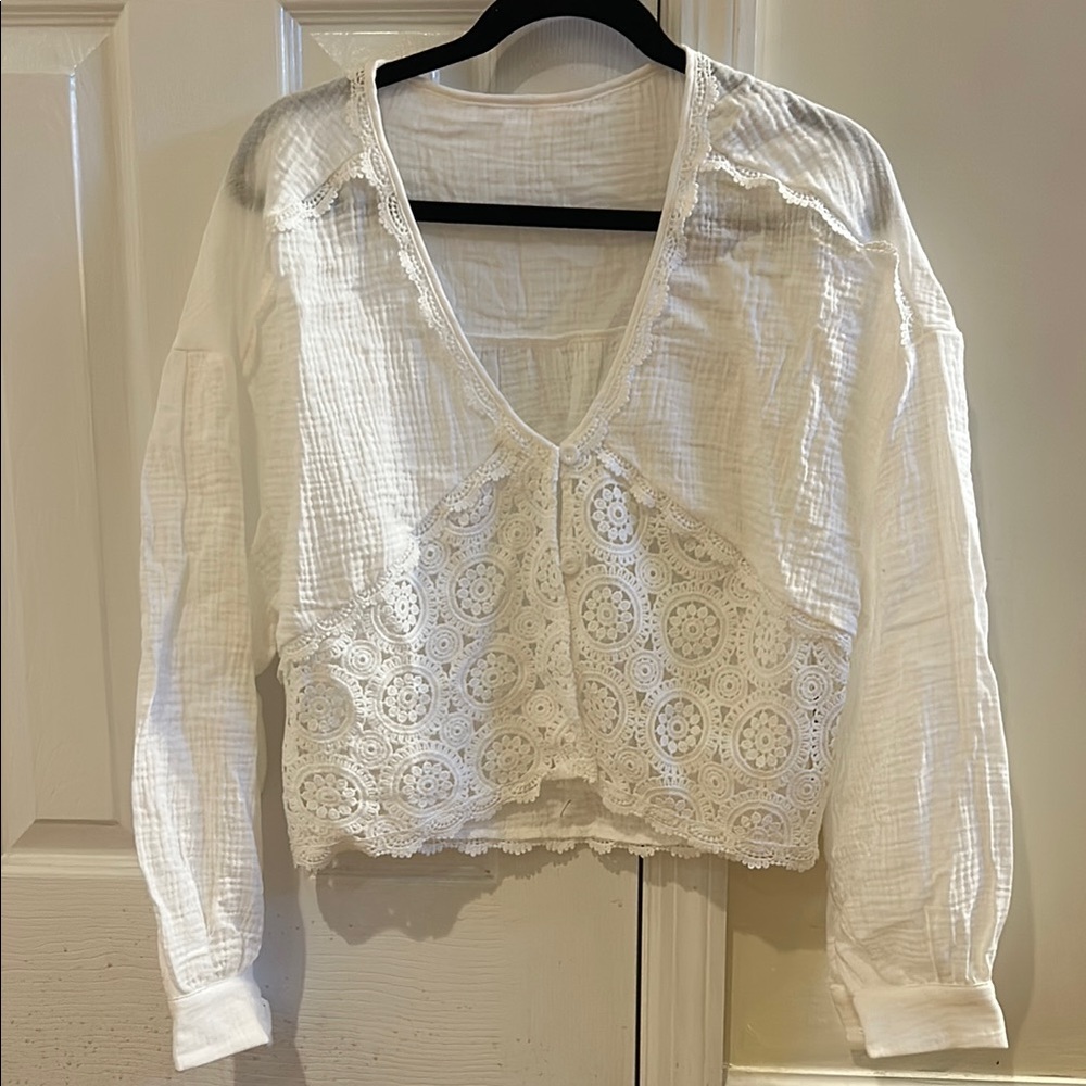 Elegant White Lace Women's Top